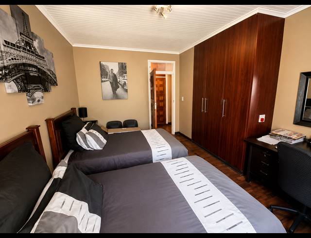 3 BEDROOM HOUSE FOR SALE IN THREE RIVERS PROPER